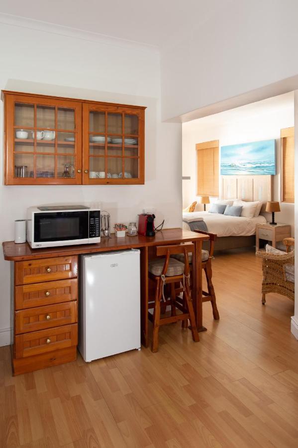 Apartamento A Whale Of A Time Fish Hoek Exterior foto